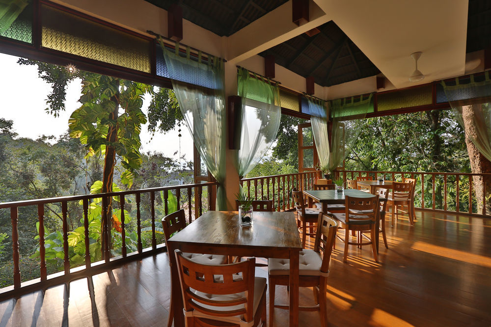 Ambong Rainforest Retreat Pantai Tengah  ภายนอก รูปภาพ