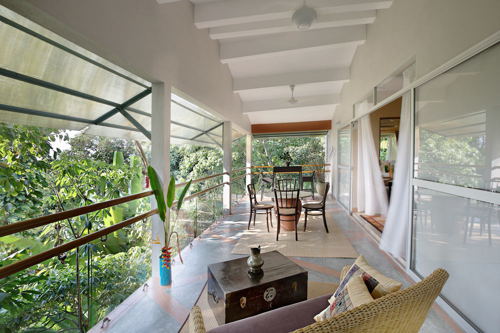 Ambong Rainforest Retreat Pantai Tengah  ภายนอก รูปภาพ