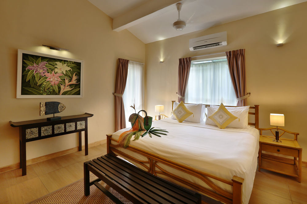 Ambong Rainforest Retreat Pantai Tengah  ภายนอก รูปภาพ