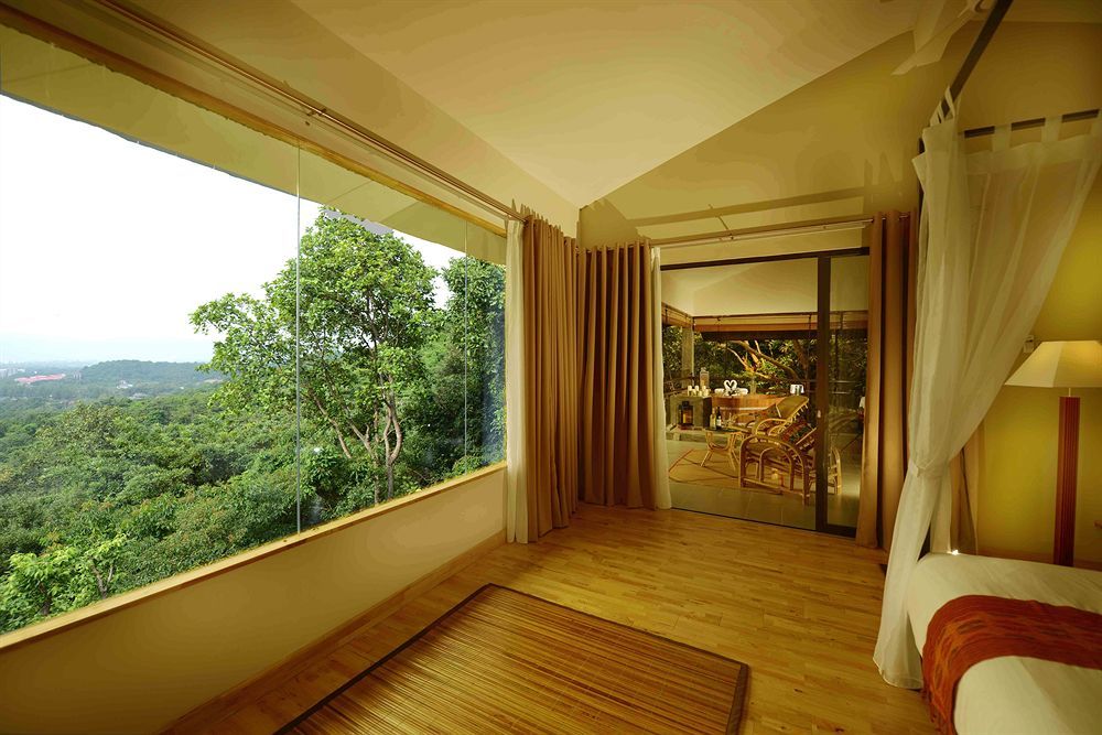 Ambong Rainforest Retreat Pantai Tengah  ภายนอก รูปภาพ